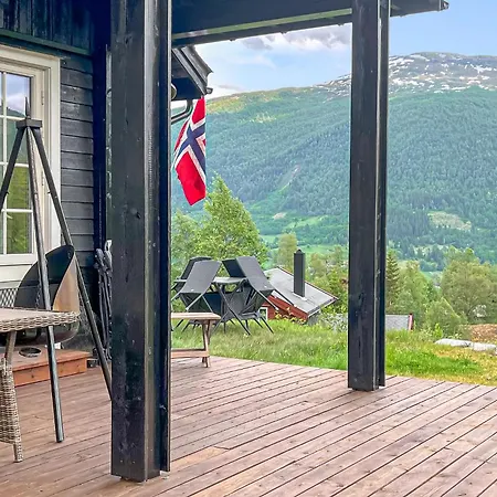 3 Bedroom Stunning In *
