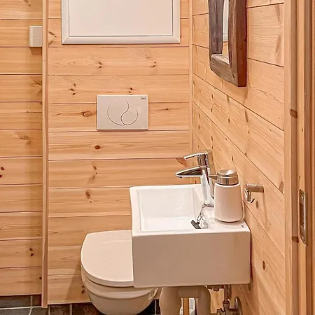 3 Bedroom Stunning In Casa vacanze Vossestrand