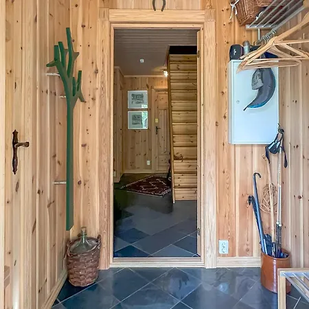 3 Bedroom Stunning In Casa vacanze Vossestrand